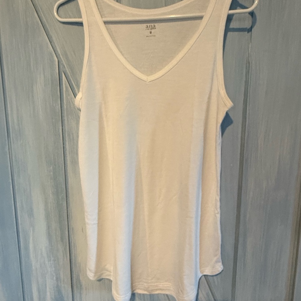 a.n.a White V-Neck Relaxed Fit Tank Top